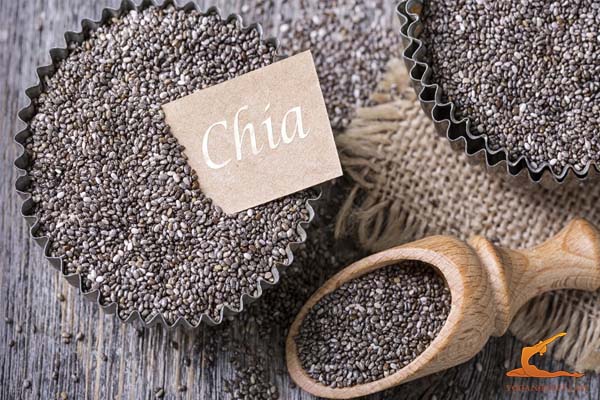 Cách 6: Uống hạt chia cùng nước ép lựu giảm mỡ bụng